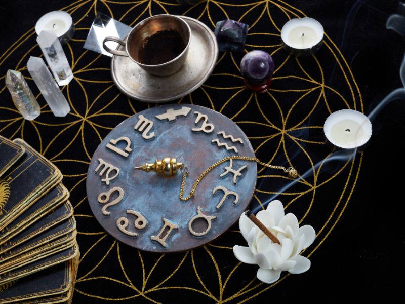 「探索未知的現代迷惘：算命指南助你找到方向」——尋找方向的算命指南