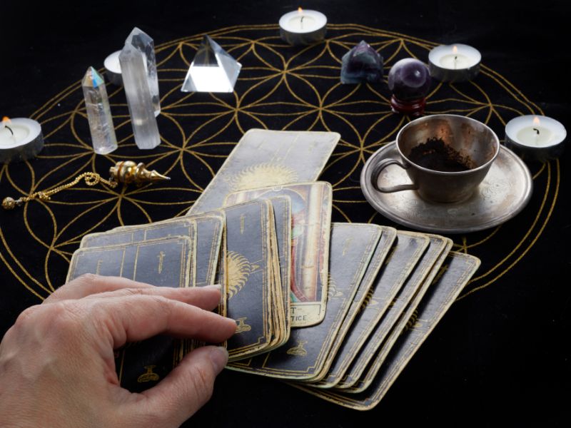 找尋出口：運用盤中人生指南，算命方法引領你擺脫迷惘的困境